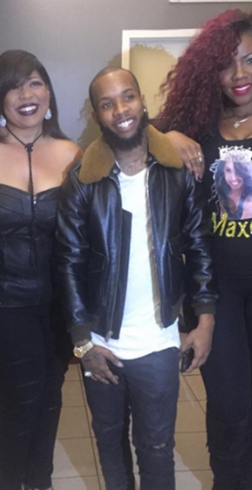 Short Tory Lanez Saving Tall Megan Thee Stallion From ...