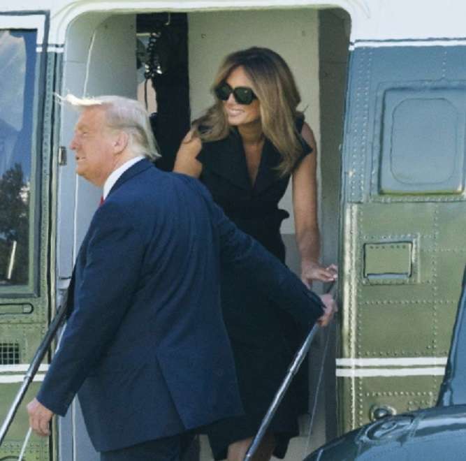 Donald Trump Caught With A Fake Clone Melania Trum